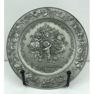 Hallmark Little Gallery Pewter--Mary Hamilton Christmas Plate 1983 - USA Made